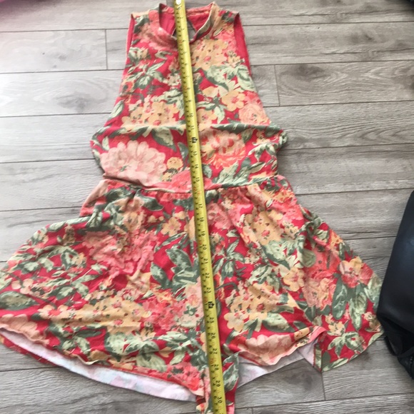 Floral open back romper - Picture 7 of 7